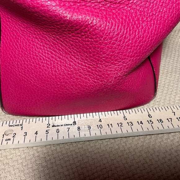 Gucci Vibrant Pink Leather Tote - Picture 15 of 15